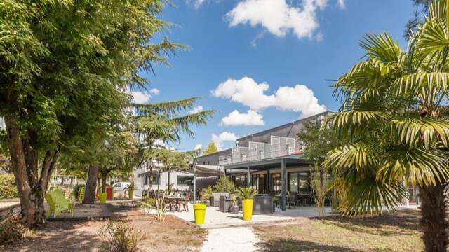 Logis Au Comte d Ornon Hotel et Spa