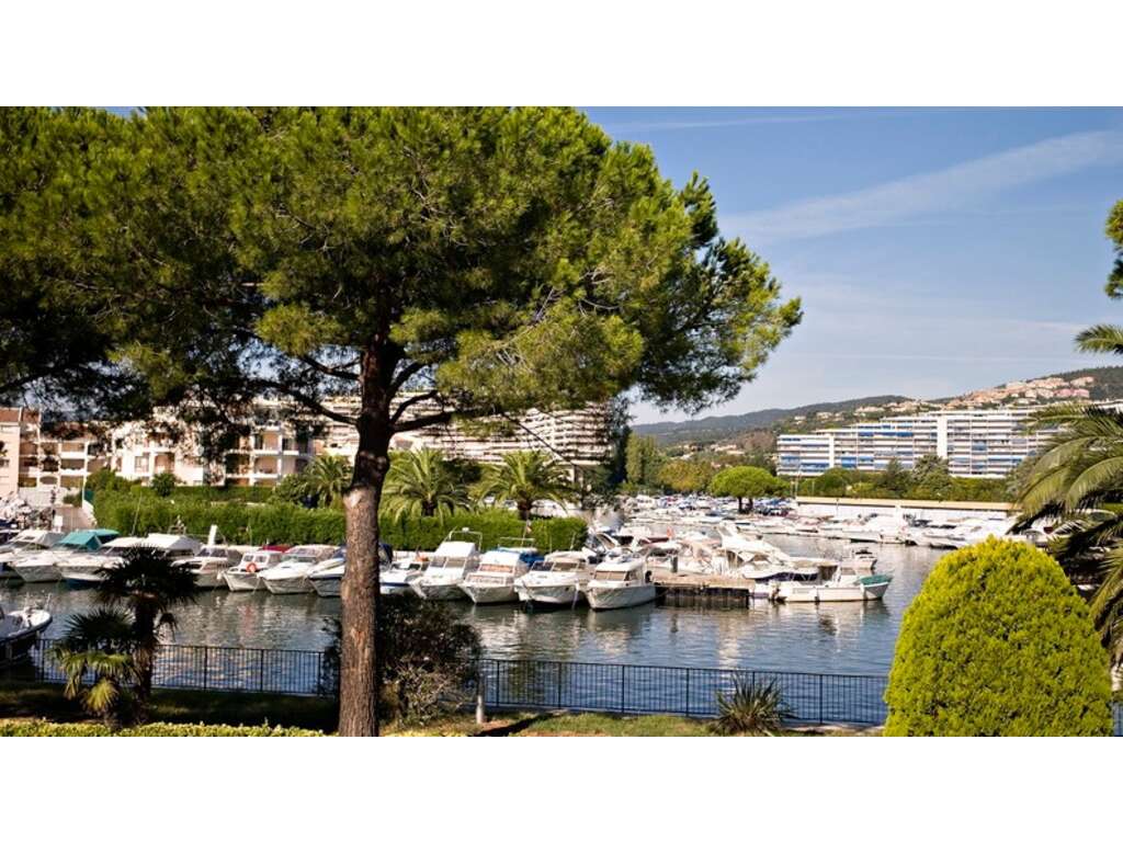 Parenthèse ensoleillée entre Cannes et l'Estérel (1 nuit) - 3* - image 1