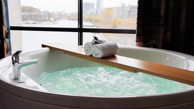 Camera Wellness Panorama ad Ámsterdam con sauna, vasca idromassaggio e vista panoramica