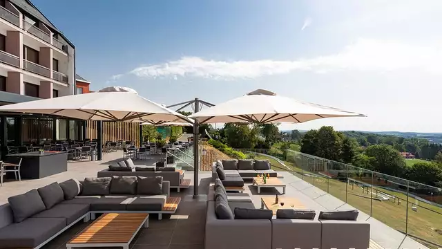 Panoramische Ontsnapping in Mont-Saint-Aubert met Welkomstcocktail