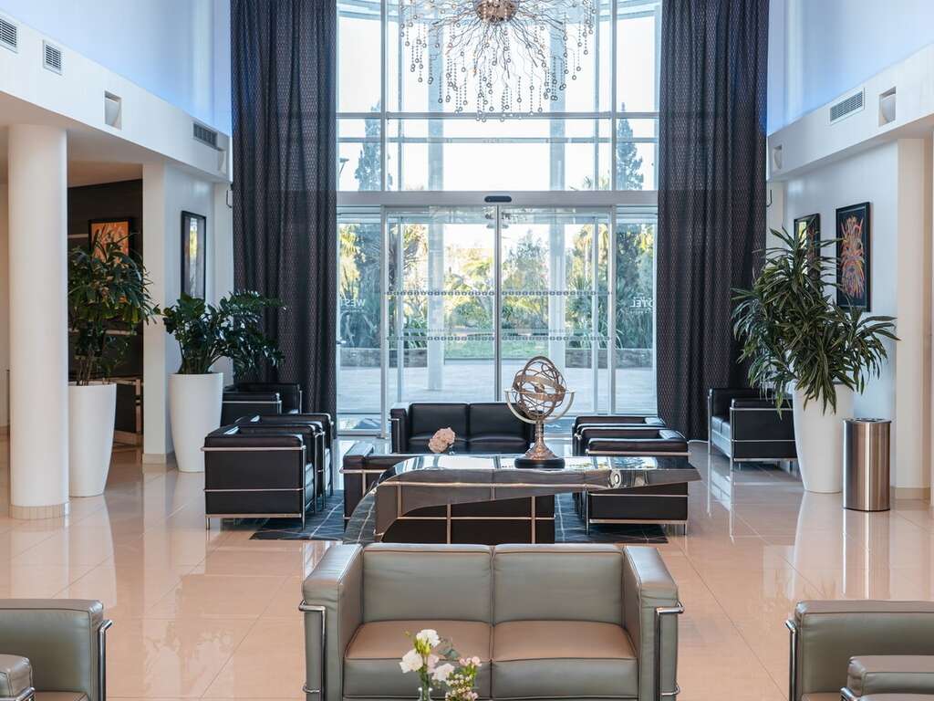 Séjour avec dîner en chambre supérieure vue port, à deux pas de la Baule - 4* - 5