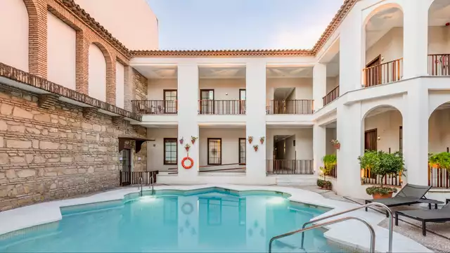 Escapada en Cordoba en hotel 5* con entradas al Hammam Al Ándalus