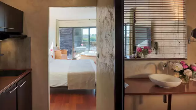Weekend romantique avec jacuzzi privé et champagne dans un hôtel de charme