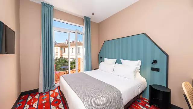 Estancia en Juan-Les-Pins en un hotel de diseño a 100 metros del mar