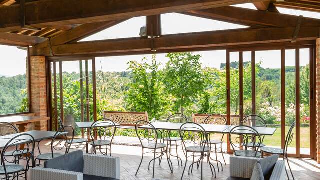 Esperienza in suite in Umbria con piscina e late check-out incluso