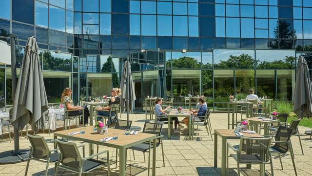 Jangle Hotel Paris CDG Airport