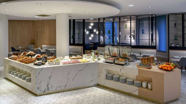 Jangle Hotel Paris CDG Airport