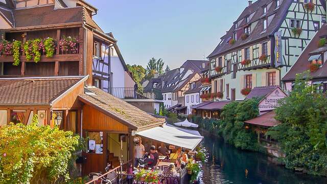 scapada romántica en el corazón de Colmar, en un entorno elegante y refinado