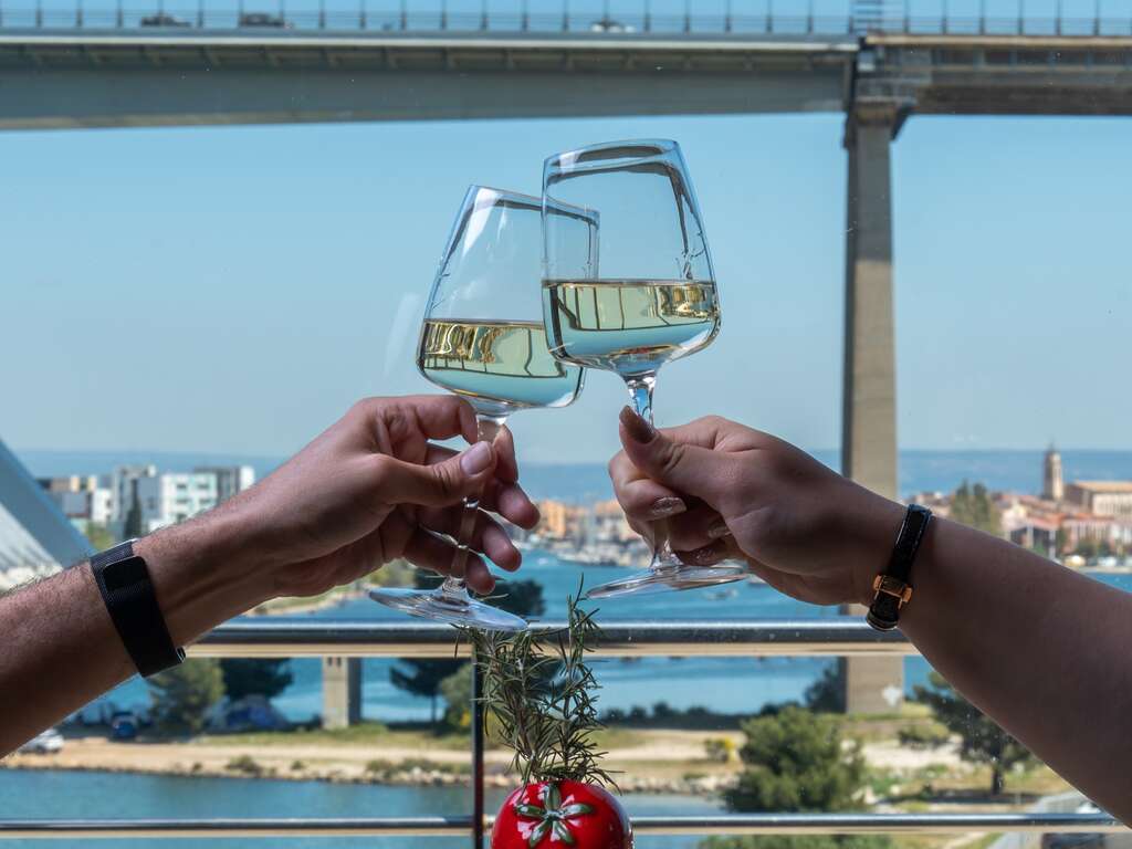 Découvrez la Venise provençale à 30 mnutes de Marseille - 4* - 5