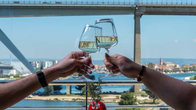 Golden Tulip Martigues