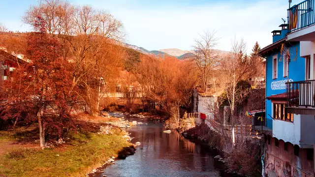 Scopri Ripoll con bicicletta e picnic