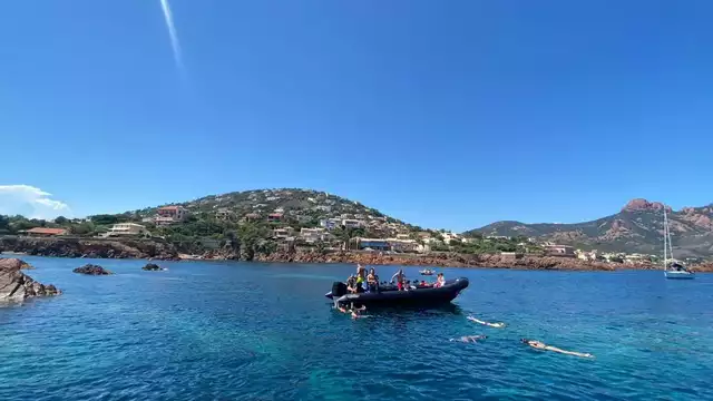 Séjour découverte des calanques de l'Esterel en bâteau