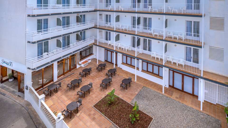 Hotel GHT Simeón