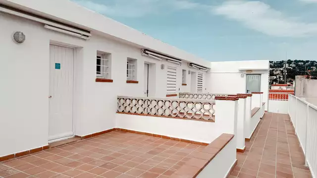 Escapada en el centro de Tossa del Mar con desayuno incluido