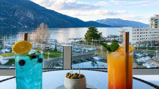 Escapade detente SPA avec vue sur les montagnes a Aix-les-Bains