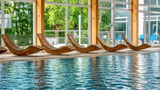 Escapade detente SPA avec vue sur les montagnes a Aix-les-Bains