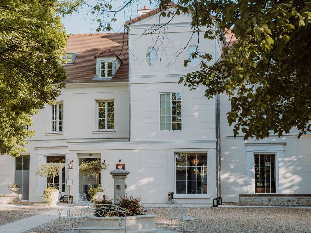 Week-end bistronomique et détente avec spa dans une demeure de charme en Essonne - 4* - 1