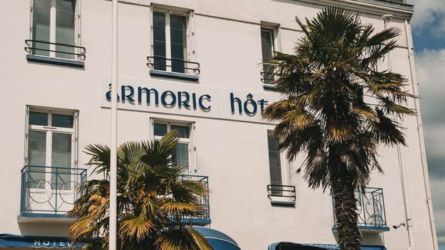 Sulle rive del mare nel nord della Francia a Benodet