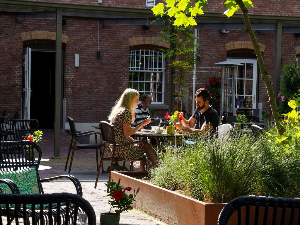 Nuitée Unique À Alkmaar Avec Un Dîner À Deux Plats Étonnamment Savoureux - 4* (ref 52067)