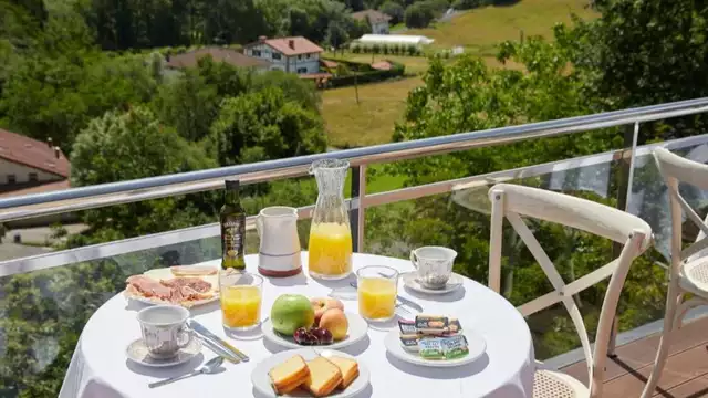 Escapade romantique à deux pas de Bilbao avec petit-déjeuner et espace détente