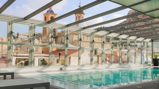 Spa Lovers en la mejor terraza de Alicante con acceso al spa y botella de cava