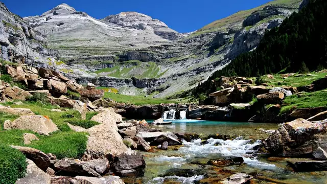 Découvrez le Parc National d'Ordesa dans un hôtel de montagne
