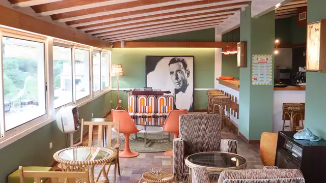 Estancia en Cadaqués con desayuno y botella de vino