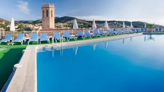 Verblijf in een superior kamer met halfpension in Pineda de Mar