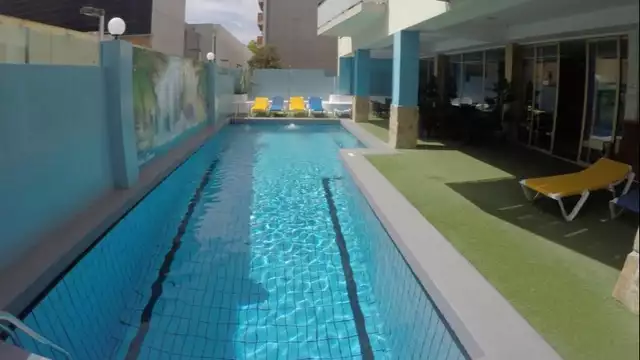 ¡Descubre la costa de Lloret de Mar en media pensión al mejor precio!