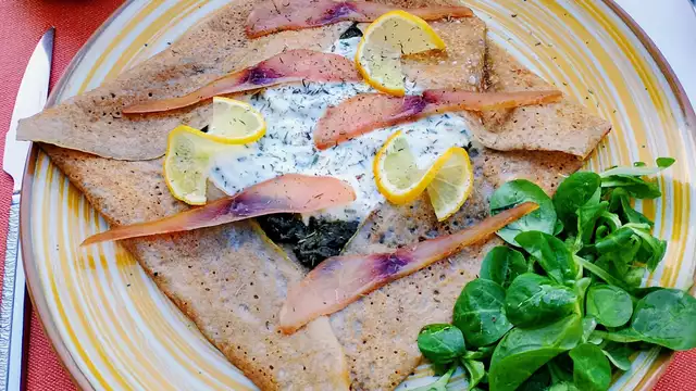 Séjour en chambre 4 personnes Menu gourmand à la crêperie