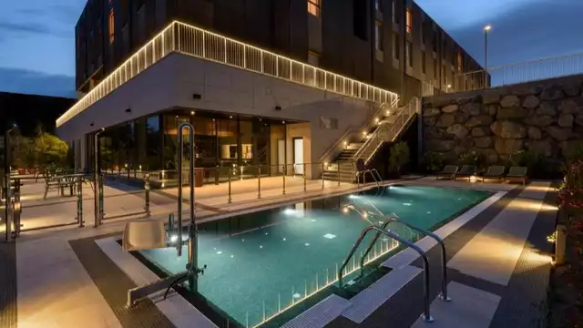 Escapada de lujo en Suite con desayuno, cava y más en San sebastián