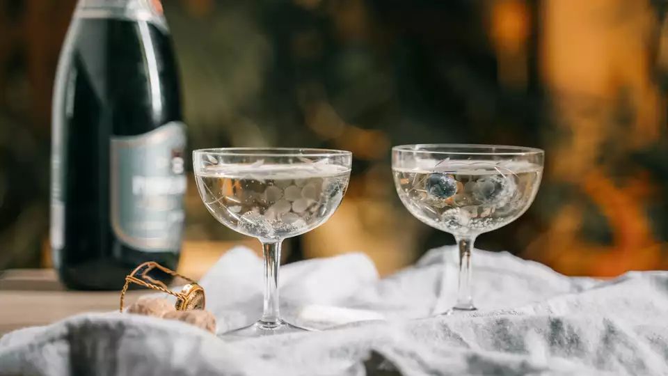 Ontspannend uitje met privebubbelbad in Eiffeltoren-kamer