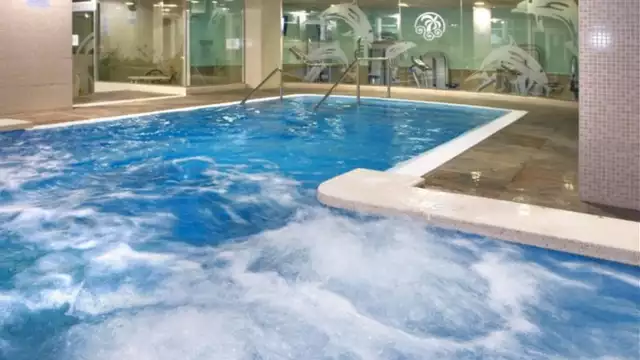 Er even tussenuit naar Salou om te genieten van de stranden, met een diner en een spa