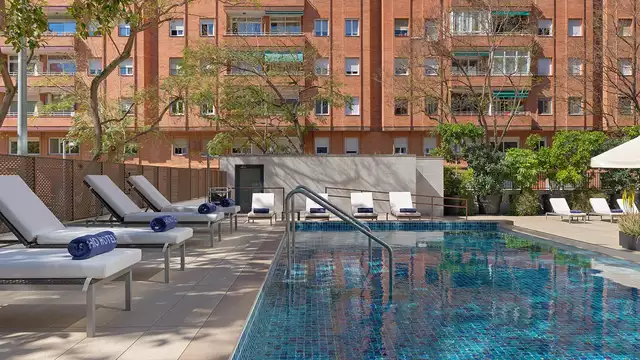 Cena e drink a Barcellona in un hotel di design da notti