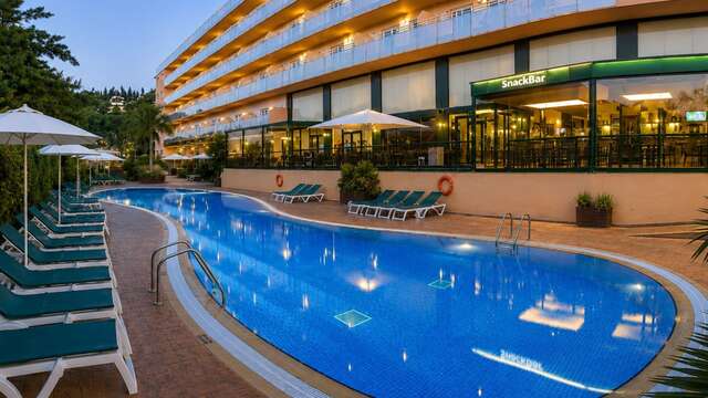 Desconecta en apartamento para dos en Salou con cava, muy cerca de la playa