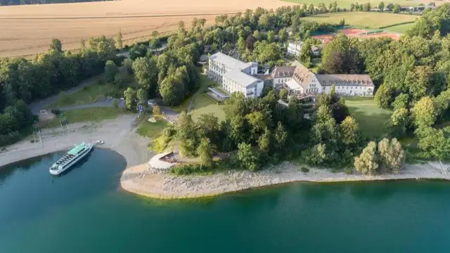 Détente et spa au bord du lac Hennesee, en Allemagne