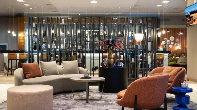 Descubra la bella Ámsterdam en un viaje de lujo por la ciudad