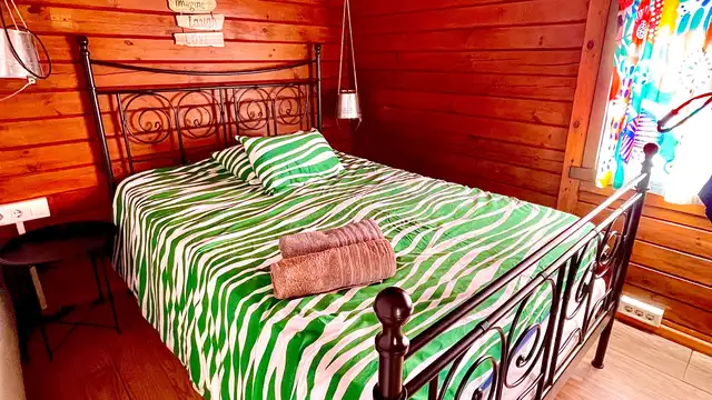Romantisch verblijf: cocktail, waterpijp en bubbelbad in Bungalow in Andalusië