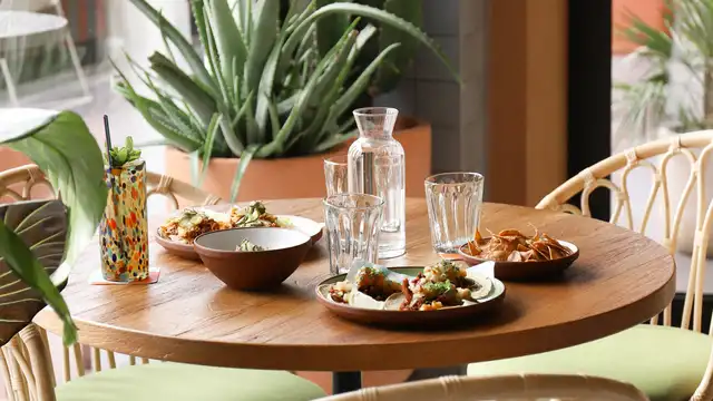 Biggy: Ultieme Retro-Luxe met Panoramische Lounge