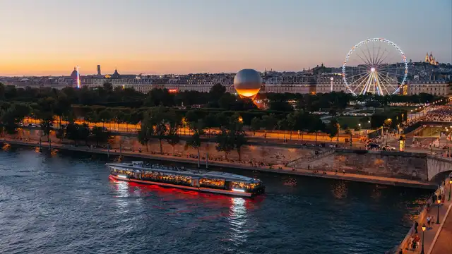 Nouvel An d'exception : hôtel 5*, dîner-croisière et soirée dansante sur la Seine