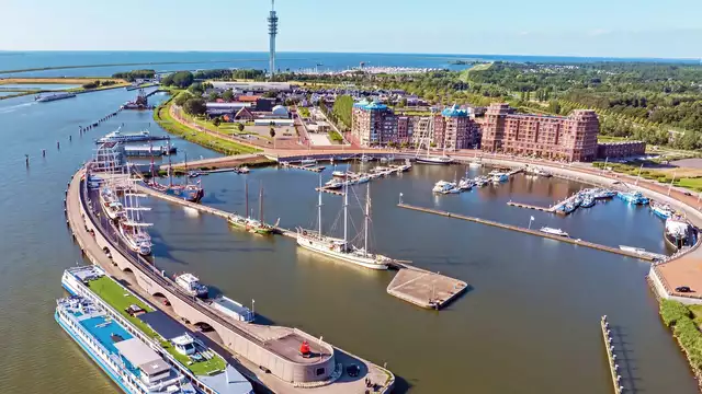 Verblijf in Lelystad inclusief een dagje Dolfinarium