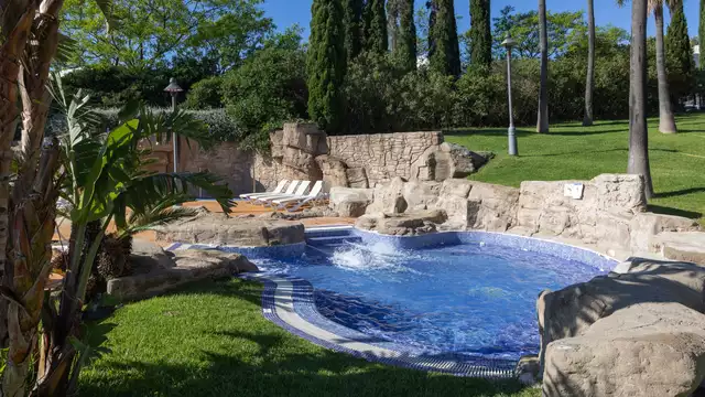 Escapade avec vue sur mer en demi-pension et le premier enfant gratuit a l Ametlla