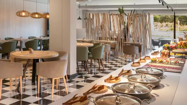 Hotel Salles Aeroport Girona