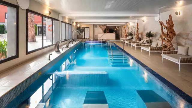 Escapada con degustación de tapas y acceso al spa en Girona