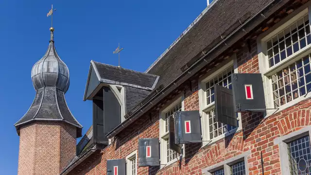 Vivi il lusso e rilassati nella suite di un castello storico in Drenthe