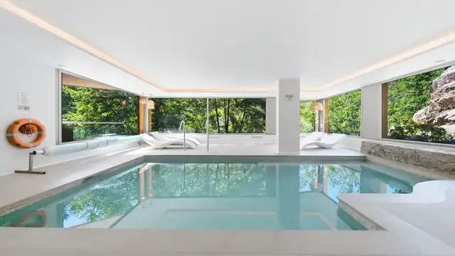 Relax Deluxe: superior kamer met spa en massage voor twee personen