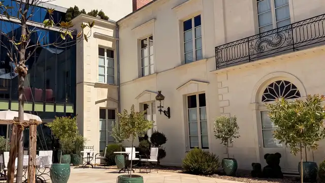Soggiorno prestige a Nantes con colazioni, in camera Nuit Tibétaine