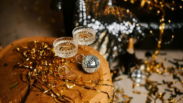 Celebra el Fin de Año con una cena de gala, cotillón, barra libre y mucho más