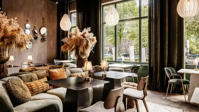 Alojamiento en pleno centro de Nimega: habitación elegante y desayuno para dos