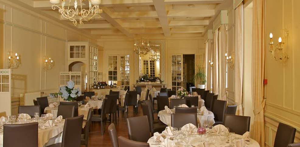 Grand Hôtel des bains 3* - Vals-les-Bains, France